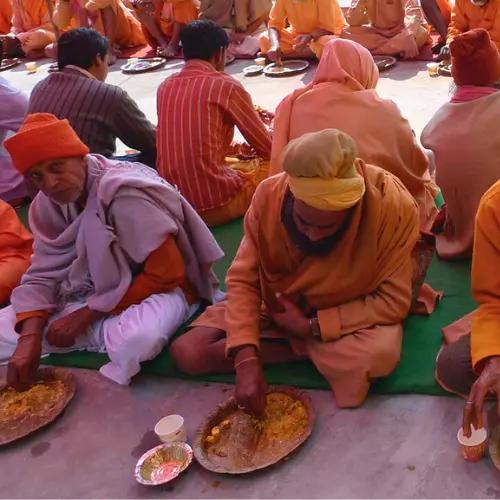 Sadhu Bhojan Seva (साधु भोजन सेवा)